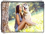 Kobieta, Pies, Siberian husky, Drzewo, Polana